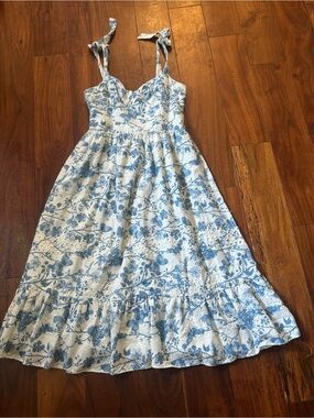 Steve Madden White and Light Blue Women's Sundress Sz 2 lined